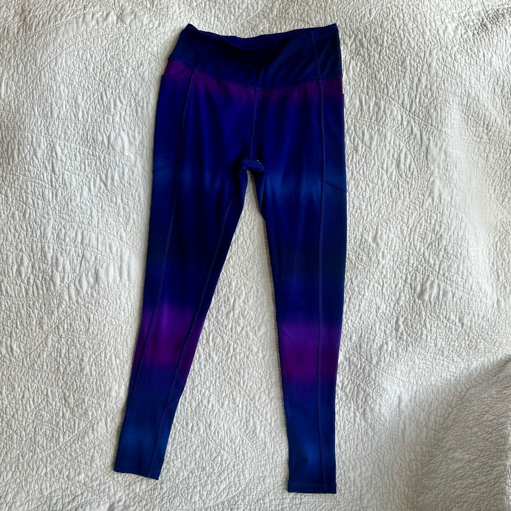 Victoria's Secret On Point Flow Blue and Purple Leggings Size 4 NWOT